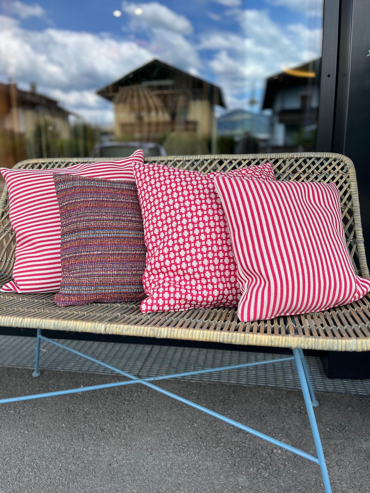 Gestreifter Outdoor-Polsterbezug - Pink